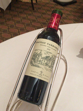 Laurent-wine.jpg