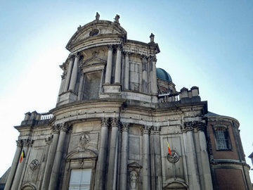 Namurオーバン大聖堂.jpg